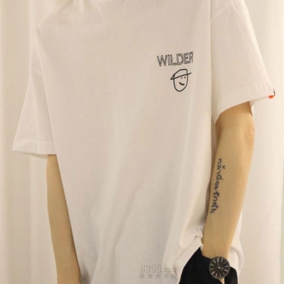 市场上装-T恤-休闲T恤