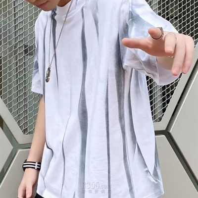 市场上装-T恤-微潮T恤