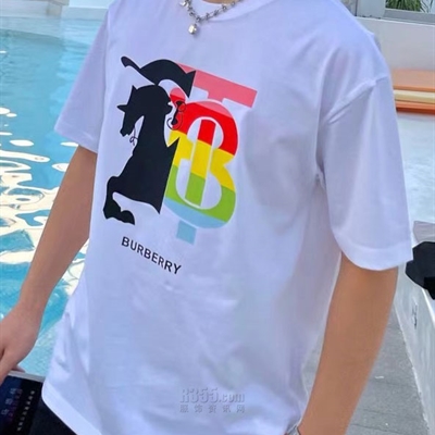 市场上装-T恤-欧货T恤