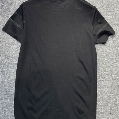 市场上装-T恤-欧货T恤