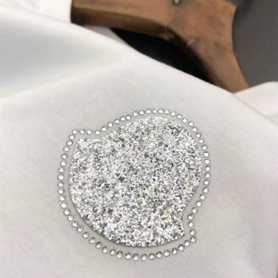 市场上装-T恤-欧货T恤