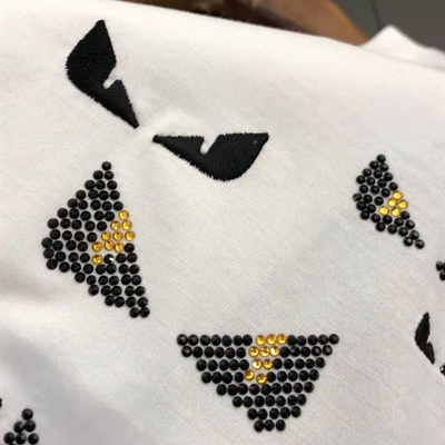 市场上装-T恤-欧货T恤