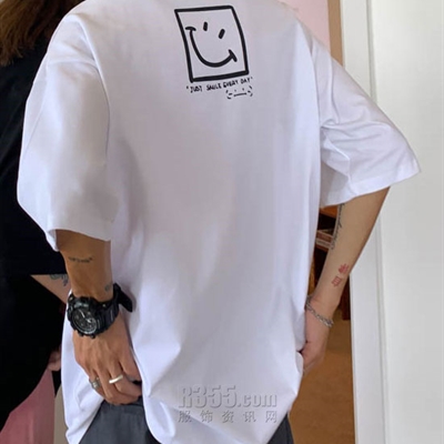 市场上装-T恤-微潮T恤