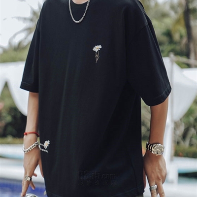 市场上装-T恤-休闲T恤