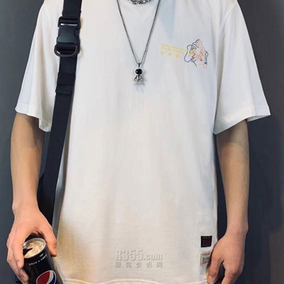 市场上装-T恤-休闲T恤