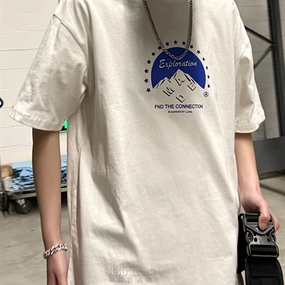 市场上装-T恤-休闲T恤