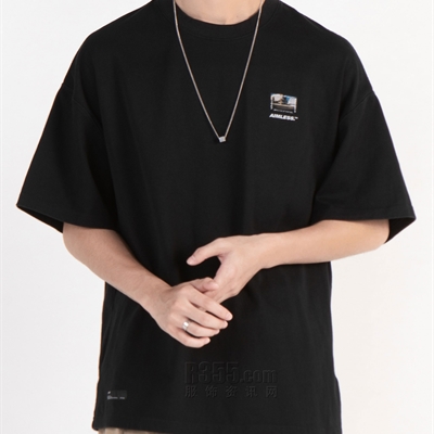 市场上装-T恤-休闲T恤