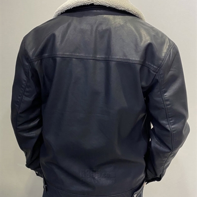 市场上装-皮衣-休闲皮衣