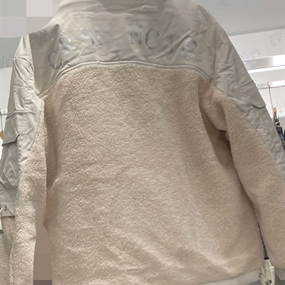 市场上装-夹克-休闲夹克【实拍】