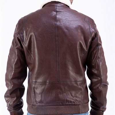 市场上装-皮衣-商务皮衣