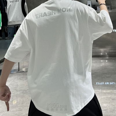 市场上装-T恤-微潮T恤