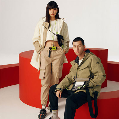 美国《New Balance》「虎嗅蔷薇」2022春夏运动男女装