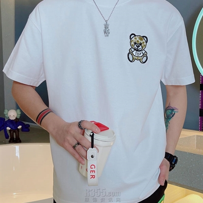 市场上装-T恤-欧货T恤