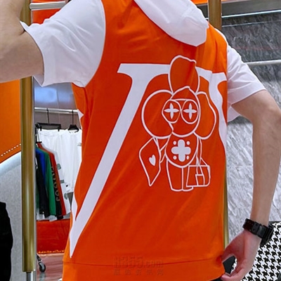 市场上装-T恤-欧货T恤