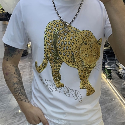 市场上装-T恤-欧货T恤