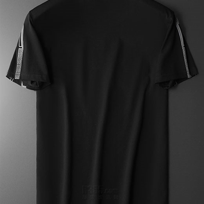 市场上装-T恤-欧货T恤