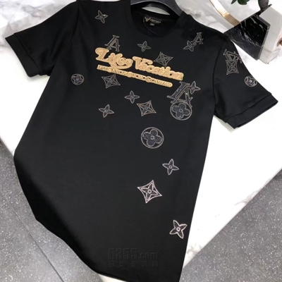 市场上装-T恤-欧货T恤