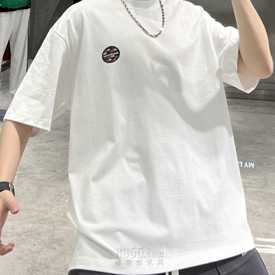 市场上装-T恤-微潮T恤