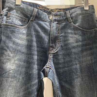 商场品牌-牛仔裤-牛仔裤【实拍】