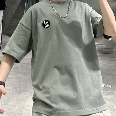 市场上装-T恤-休闲T恤