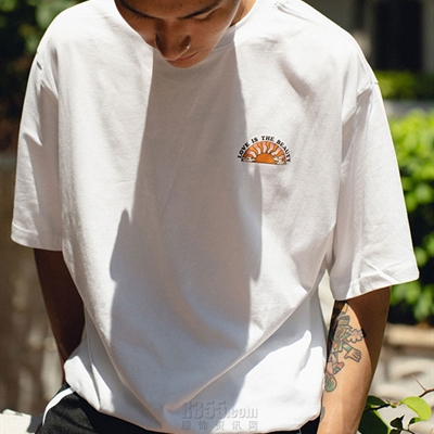 市场上装-T恤-休闲T恤