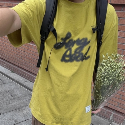 市场上装-T恤-休闲T恤