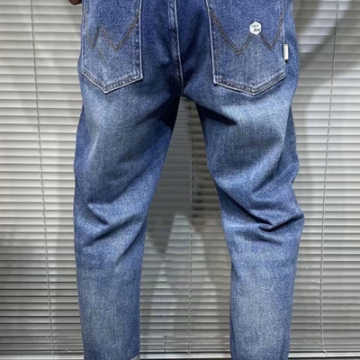 市场男裤-牛仔-休闲牛仔裤
