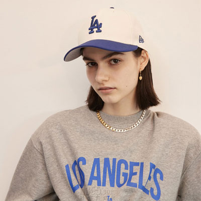 韩国《New Era》2022秋冬运动男女装