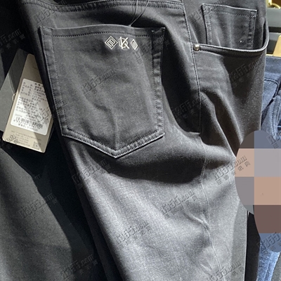 商场品牌-牛仔裤-牛仔裤