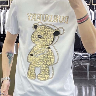 市场上装-T恤-欧货T恤