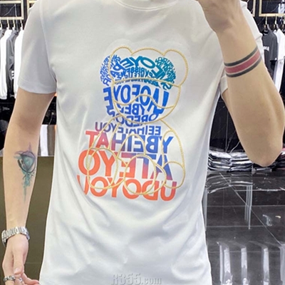 市场上装-T恤-欧货T恤