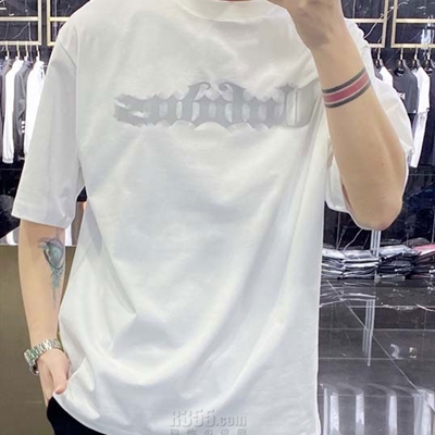 市场上装-T恤-欧货T恤