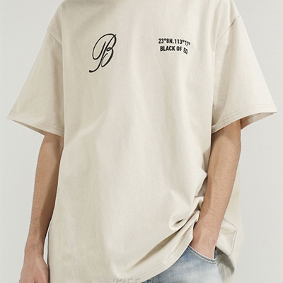 市场上装-T恤-电商T恤