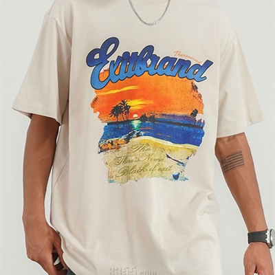 市场上装-T恤-电商T恤