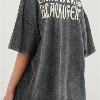 市场上装-T恤-电商T恤