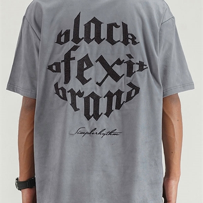 市场上装-T恤-电商T恤