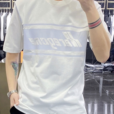 市场上装-T恤-欧货T恤