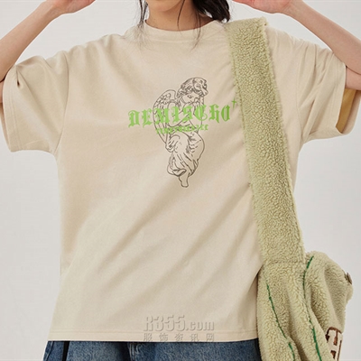 市场上装-T恤-电商T恤