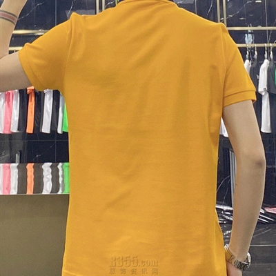 市场上装-T恤-欧货T恤