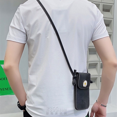 市场上装-T恤-欧货T恤