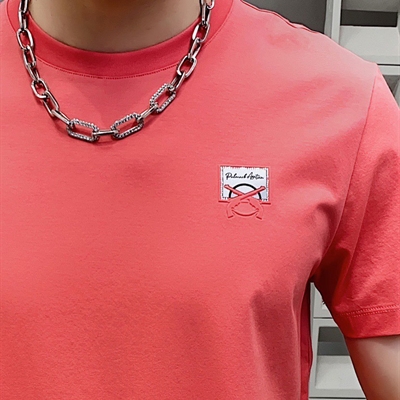 市场上装-T恤-欧货T恤