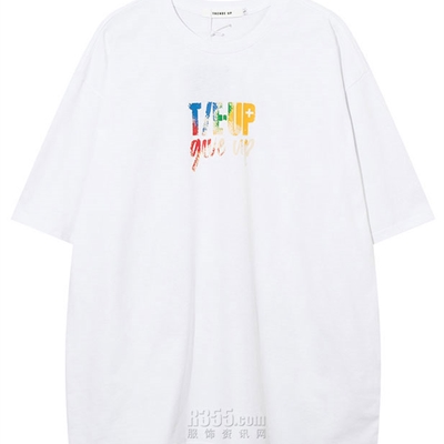 市场上装-T恤-电商T恤