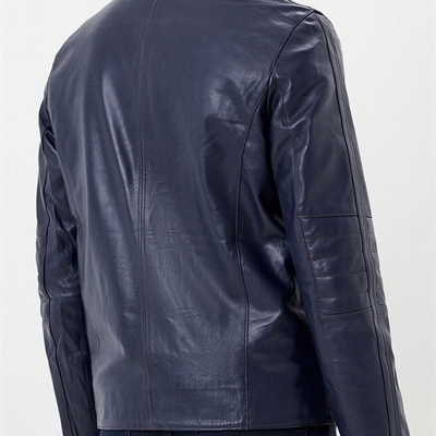 市场上装-皮衣-商务皮衣