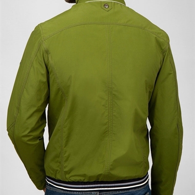 市场上装-夹克-商务夹克