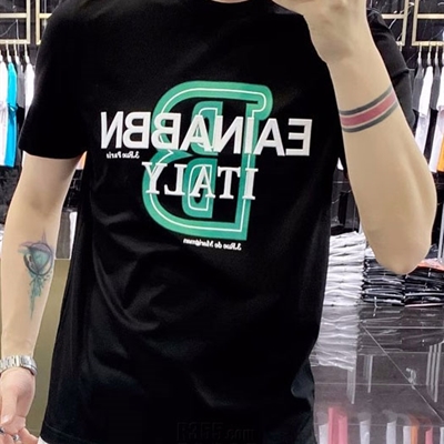 市场上装-T恤-欧货T恤