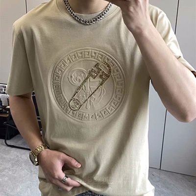 市场上装-T恤-欧货T恤