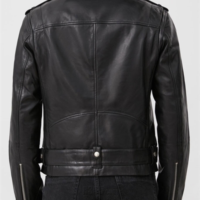 市场上装-皮衣-靓仔皮衣