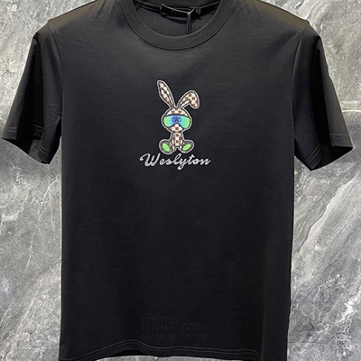 市场上装-T恤-欧货T恤