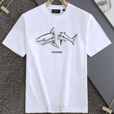 市场上装-T恤-欧货T恤