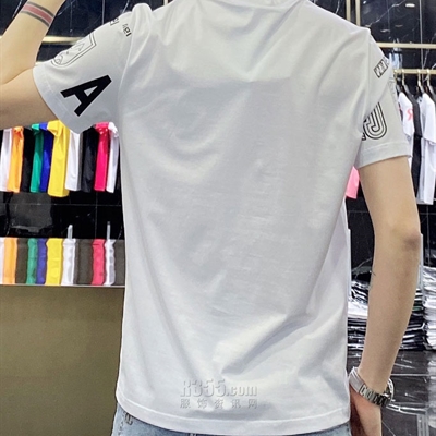 市场上装-T恤-欧货T恤